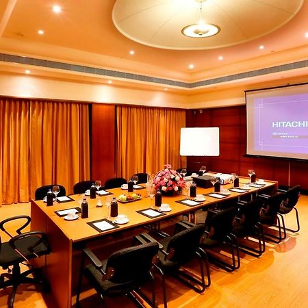 Greenpark Madrás Exterior foto Boardroom at the Taj Bengal