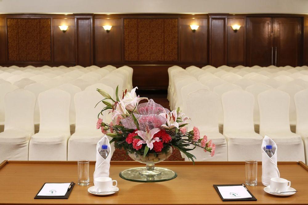 Greenpark Madrás Exterior foto The meeting room of the 1st ASEAN Summit