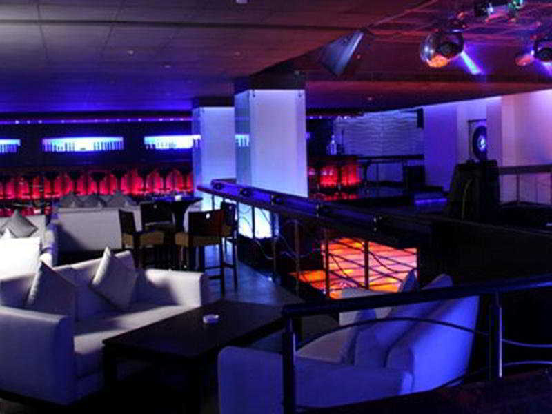 Greenpark Madrás Exterior foto The interior of the nightclub